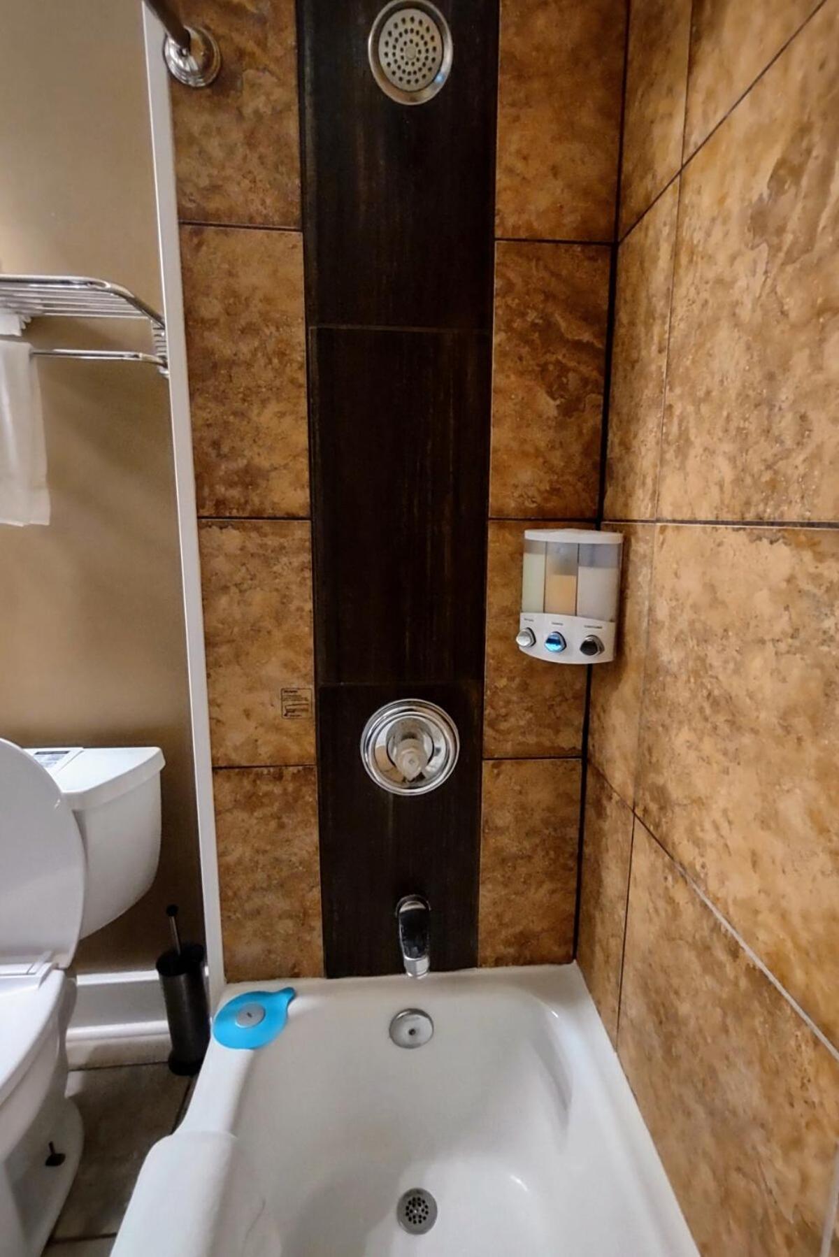 Spacious Frontier Park Apartment ايري المظهر الخارجي الصورة